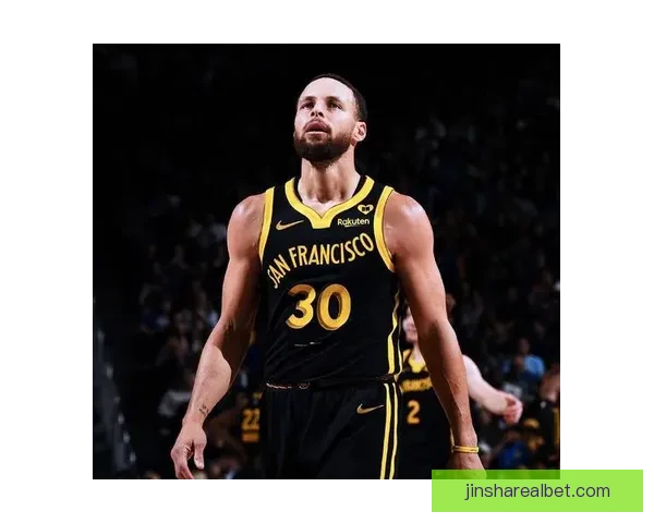 库里手臂被球迷拉拽科尔直言勇士争六七名已无可能